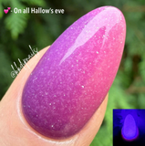 On All Hallow's Eve Nail Dip Powder